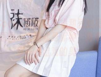 BoBoSocks袜啵啵 – 小甜豆的短白棉袜，高清原图，大概就是那种，简单却能让你一秒出戏的美。