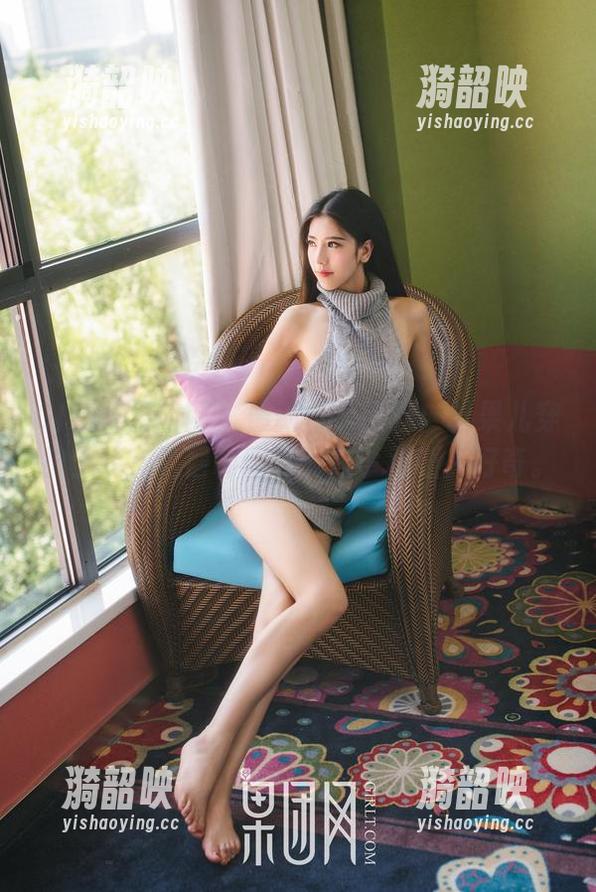 GIRLT果团网-松果儿 GIRLT果团网 - 最新合集来袭:松果儿穿护士装,这层制服下的故事真让人好奇。