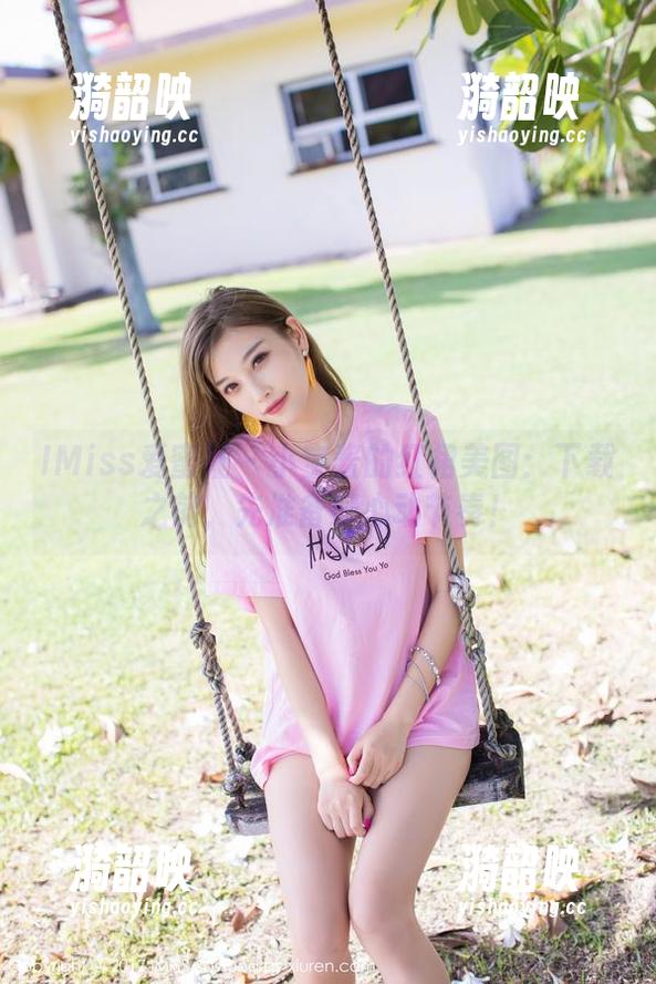 IMiss爱蜜社 - 小宝酱的红裙美图：下载之前，先准备好心动节奏！