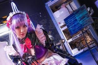 油亮的Kettoe：全套作品，带你进入一个光滑的幻想世界。