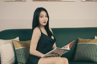 Ligui丽柜 – 小航的礼服写真集，优雅得像一只摇曳的蒲公英，原图里每个细节都在说：“别让我摔！”