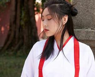 MiiTao蜜桃社 – 最新图集：陆萱萱Cecilia办公室，偶尔的放松也是职场必修课吧？