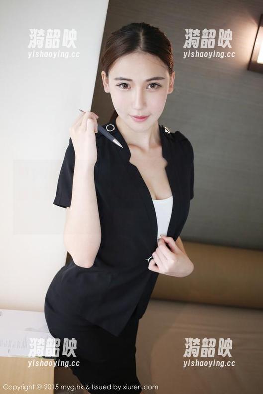 MyGirl美媛馆 - 豹子也要妒忌！绮里嘉最新豹纹套图，绝对是“千禧年里最时尚的野兽”！