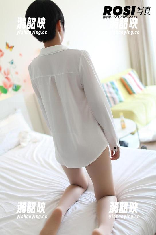 ROSI瑜伽蟊图包竟能如此迷人，写真就该这样‘柔’
