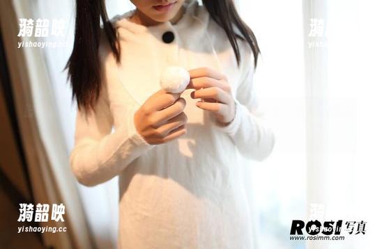 脚控必看，ROSI裸足合集：每一只都是足的奇迹，快戳下载让你瘫！