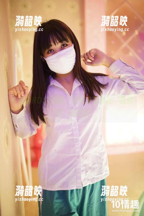 来看看ROSI和服，定制写真那份‘我随便’的洒脱
