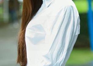 TuiGirl – 下载已开启，何何夕的灰丝真是一种难以言喻的吸引力