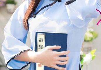 UGirls尤果网 – 下载王语纯的职业装图库，谁说工作不能有点色？