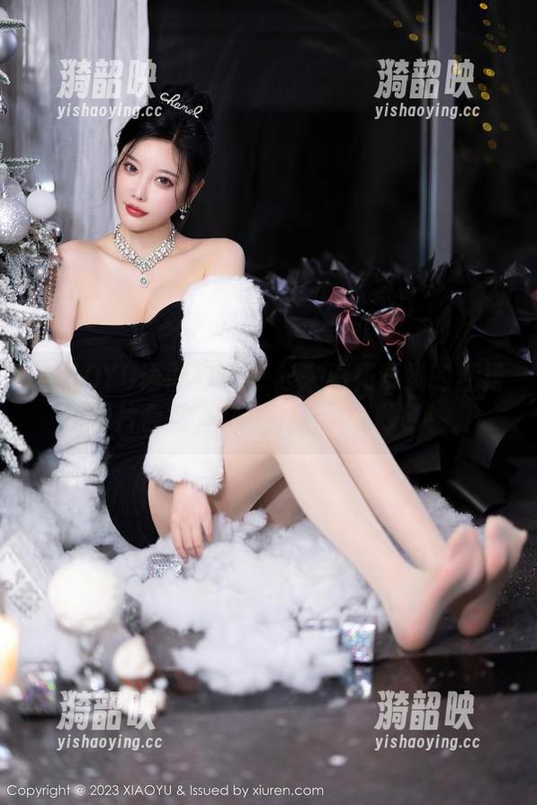 XIAOYU语画界-杨紫嫣 XIAOYU语画界 - 一起来看杨紫嫣的红裙图片合集,红色不只是个颜色!