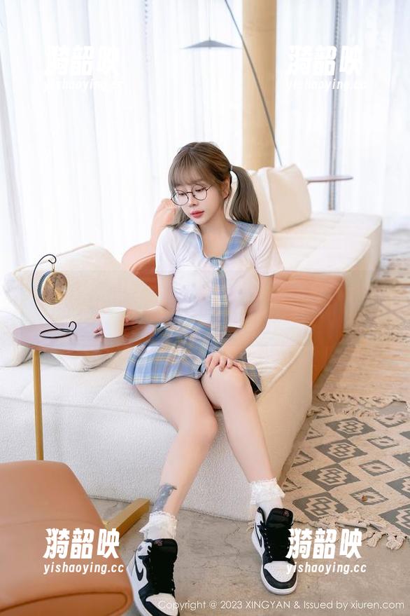 XINGYAN星颜社 - 唐思琪短裙写真：你见过这么会穿的吗？