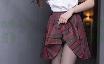 Xiuren秀人网 – Suki_baby女孩的奇妙漫步：每一套图都是一首诗！