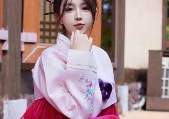 Xiuren秀人网 – 林文文修女合集：当信仰遇上时尚，这个‘修女’有点不正经！
