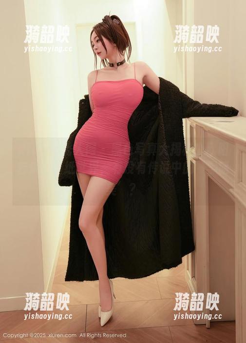 Xiuren秀人网 - 黑色写真大揭秘！欧阳若依的壁纸世界，有没有传说中的‘黑暗美’？