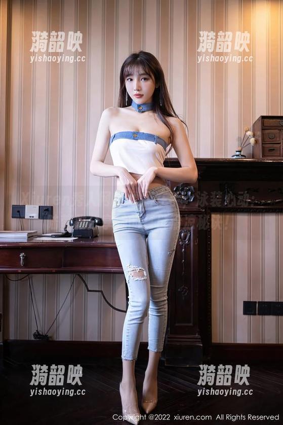 Xiuren秀人网 - 原图在手，泳装心动：陆萱雅分享她的夏日清凉秘诀！