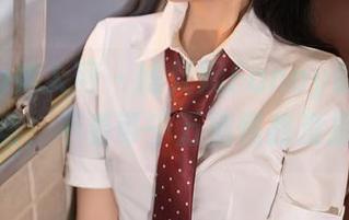 Xiuren秀人网 – 陈梵妮Fanny说：美脚在网盘，不看可千万别怪我没提醒！