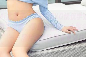 YouMi尤蜜荟 – “在YOYO优优学妹的照片世界里徘徊，下载前注意：心跳会加速！”——图片往往比现实更俏皮。