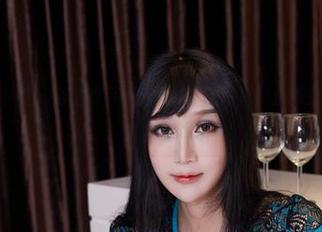 YouWu尤物馆 – 浴室舞者小探戈的定制写真：水和光影的温柔捉迷藏