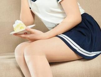 丽柜 – 最新敏儿自拍大合集：谁还记得第一张的青涩