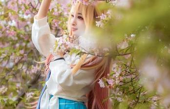 走进九九八吖的礼服世界，写真集分享里蕴含无限幻想！