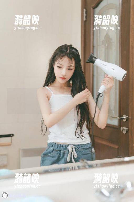 制服裙白丝，兔玩映画新高清原图—是不是感觉到一丝丝的怦然心动？