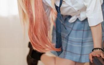 凉凉子rioko的校园幻想：快来看看这款免费的校服作品！