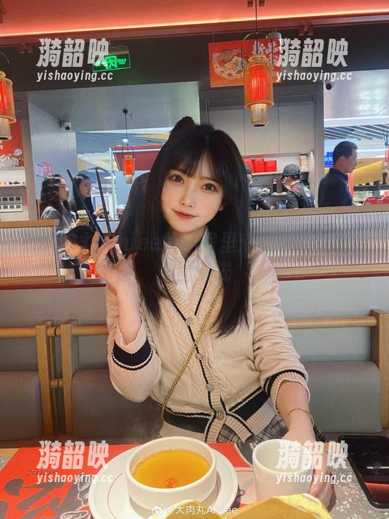 大肉丸Amiee 在大肉丸Amiee的私房里:偶遇天使般的美图时光
