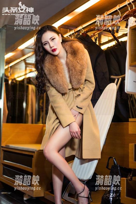 头条女神 - 在郭忆然的肉丝图包里，发现意想不到的写真惊喜