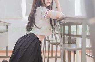 宅夏yoko的短裤美图，原来夏天的阳光可以这么迷人！