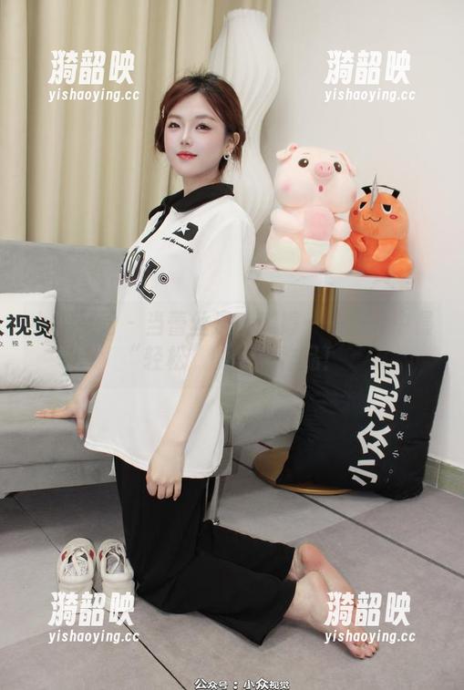 小众视觉-婷婷 小众视觉 - 当蕾丝遇上婷婷——图库中最“轻松”的写真作品!