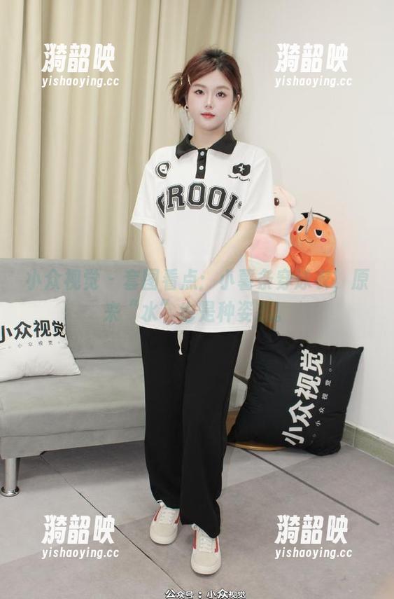 小众视觉 - 套图看点：小薯条穿泳衣，原来“水”也是种姿态。