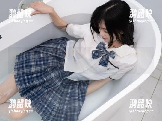 少女秩序 - 看晞可的万圣节图包，更新得让我心里有点小期待，真是즐거운거같아！