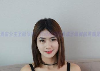 尤物馆 – 高清俞公主圣诞写真：想问问她打扮成圣诞树的灵感是哪个美食？