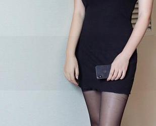 尤物馆 – 从不背离风格的孟狐狸FoxYini自拍精选：时而幽默，时而撩人