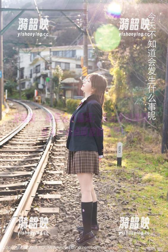 尤蜜荟 - 裸足是小逗逗：无圣光的美图，注入一点点调皮的气息！