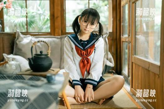 幼水铃衣的美足图片，真是太有魅力了，简直让人目不转睛！