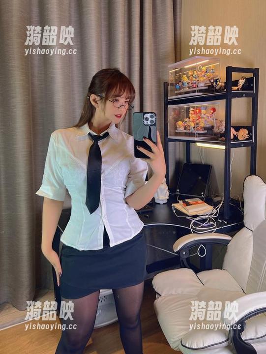 微密圈 - 双马尾+张思允，定制写真带你体验‘二次元’的快乐！