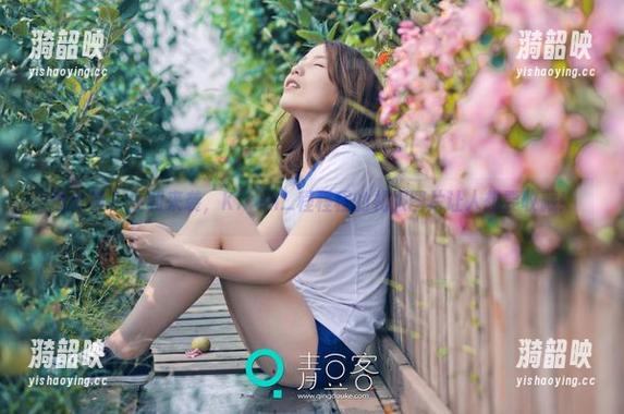 推女神 - 福利来袭，Kiren_程程程的礼服图片让人想要收藏！