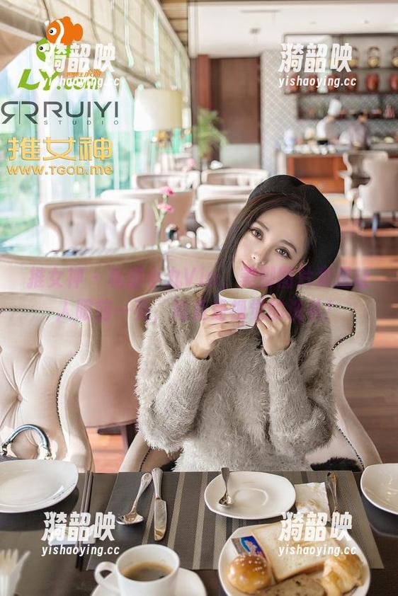 推女神 - 私房小九Vin，美脚图片真是让人眼前一亮，简直是视觉的洗礼！