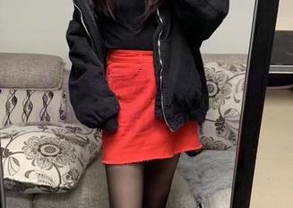 微密圈 – 免费送的提袜少女学姐原图，感觉就像撩心的小撇步！