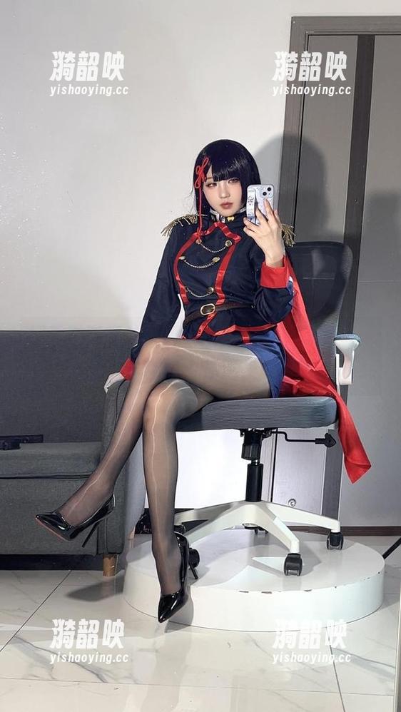把无影喵喵的写真戳进脑袋里，原图更是让人多想——学姐，你这是打算撩人吗？