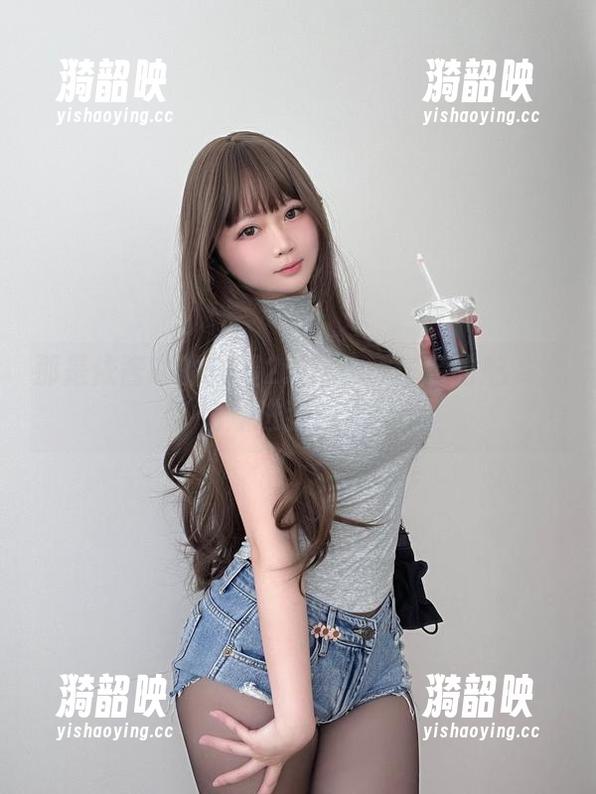 那是依酱吖的璀璨2.0！cos作品的魅力偷偷溜进我的心！
