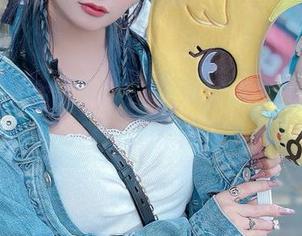 月城委员会兔女郎：免费写真，神秘的兔子的日常究竟是什么？