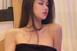 微密圈 – 一起浸泡在李嘉欣97的齐屁短裤里，感受那份不经意的性感！