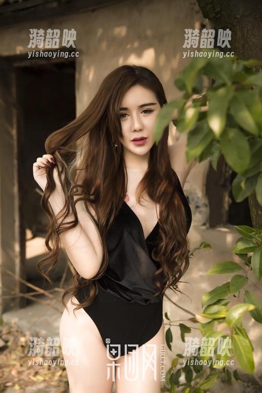 最新果团网资源，邻家少女的随性自然，哪有那么简单的可爱呢？