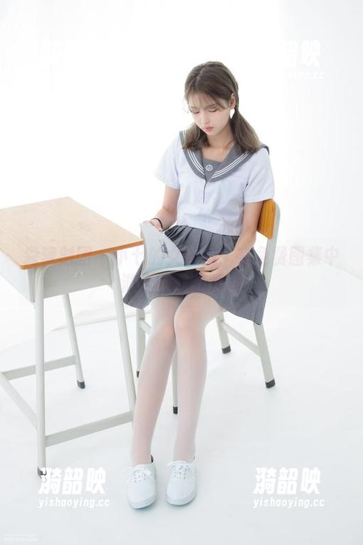 森萝财团 - 小七的女孩们：在免费图集中游走的青春瞬间