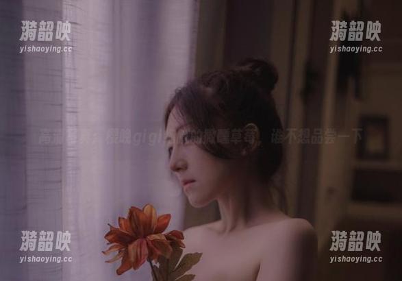 高清写真：樱晚gigi细腻的微醺草莓，谁不想品尝一下