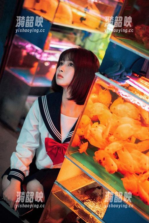 女友写真大公开：河豚抚子的私拍艺术
