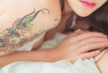 波萝社 – 夏美酱最新图册：裤里丝——每一张都是小心脏的试探。
