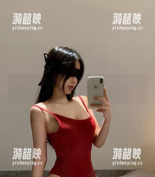 火龙果羊 微密圈 - 火龙果羊带你解锁黑连体吊带合集:自拍还是艺术?