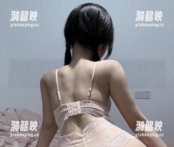 微密圈 - 在资源的花园里，火龙果羊的学姐图集是不是很抓人眼球？